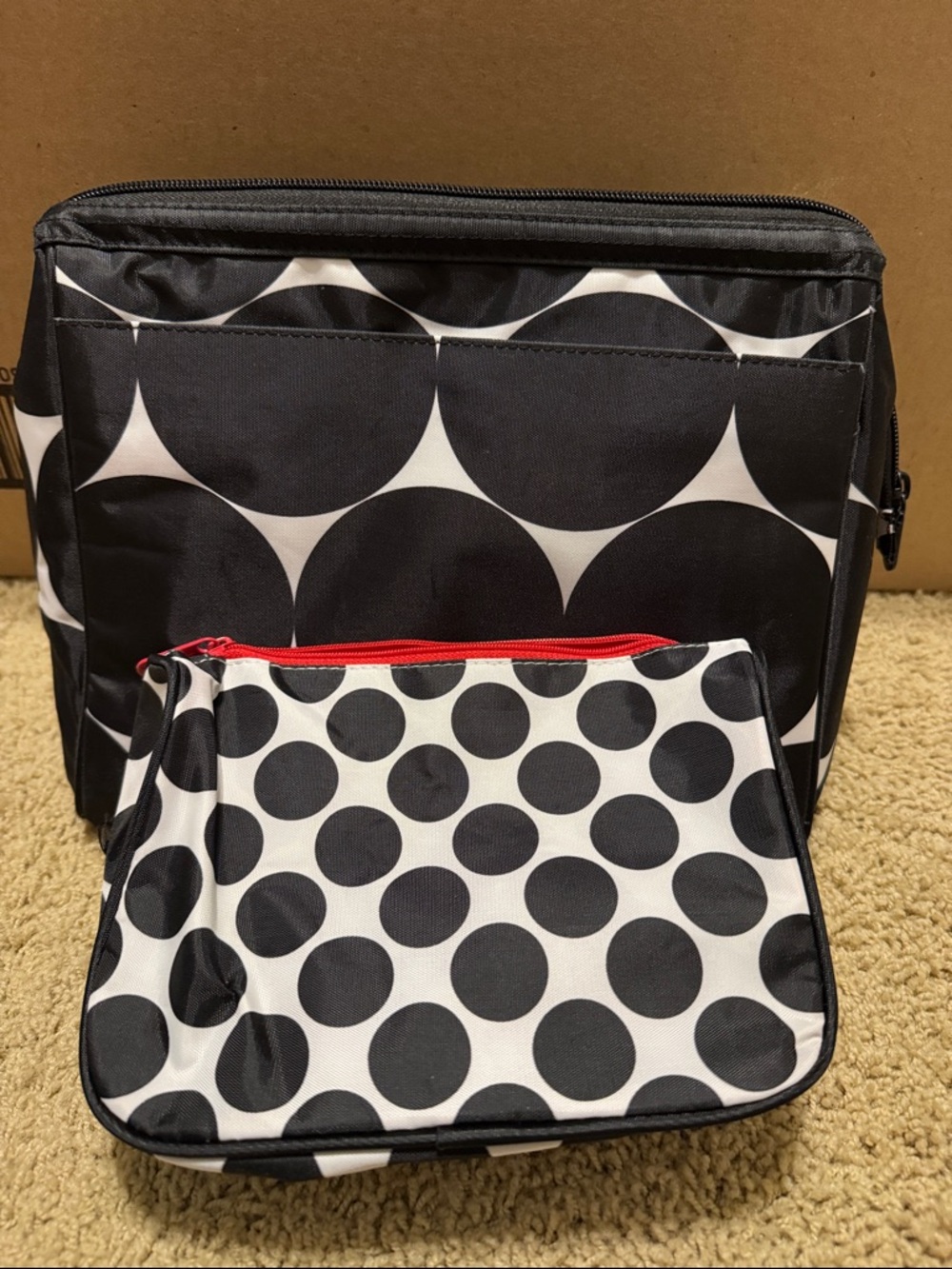 Thirty-One bags Lottsa Dots makeup bag and pouch